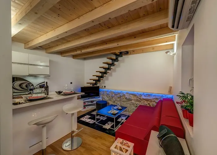 Modern And Cozy Little House Mia