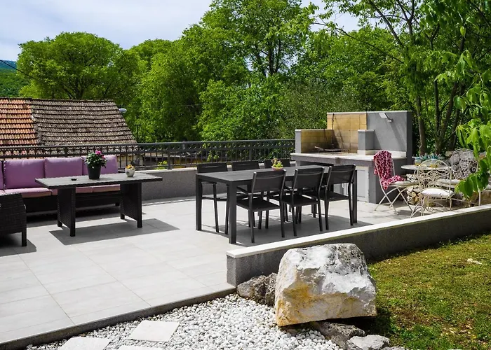 Modern And Cozy Little House Mia