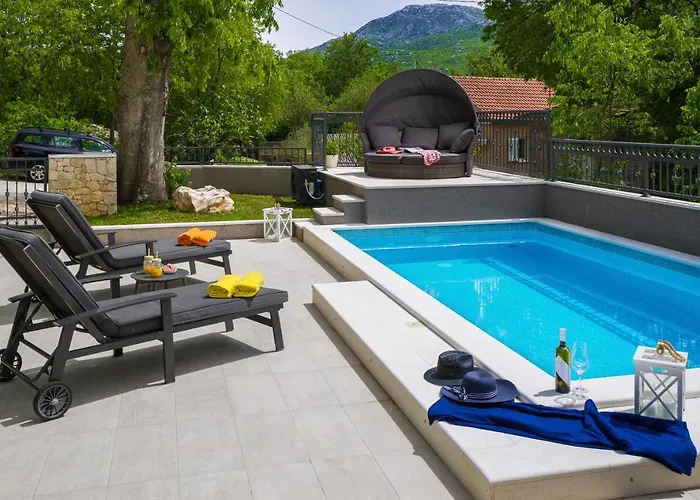 Casa de Férias Modern And Cozy Little House Mia Dugopolje