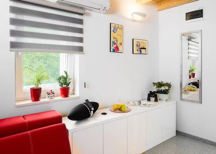 Casa de Férias Modern And Cozy Little House Mia Dugopolje